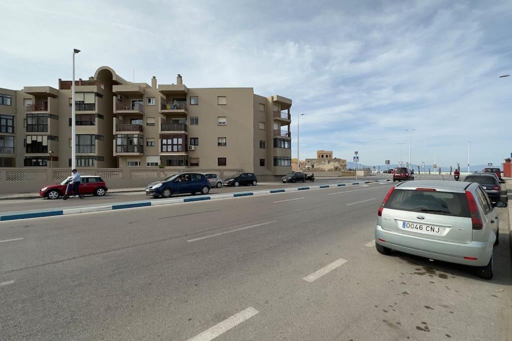 Primera Linea De Playa Y Gibraltar A 5 Minutos Apartamento *